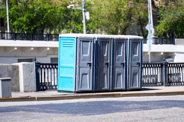 Best Luxury portable toilet rental  in Tumter, WA